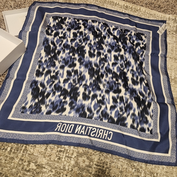 Christian Dior Silk Scarf Wild Dior - Picture 6 of 11